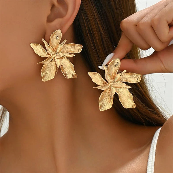 Milena - Classic Flower Earrings for Women